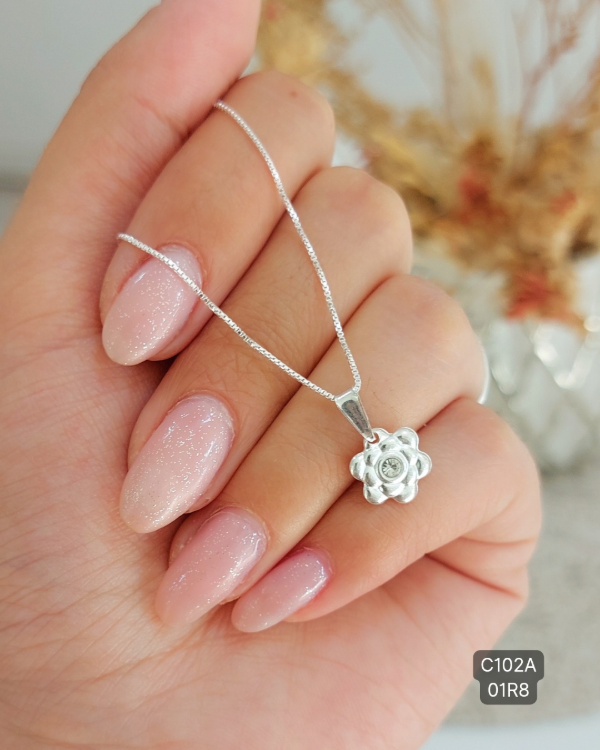 Producto - Conjunto flor con cubics