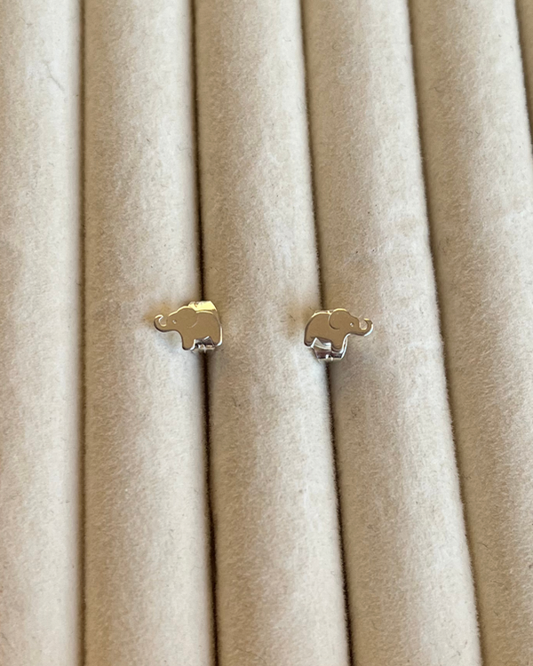 Producto - Aros mini elefante de acero blanco 7mm de largo