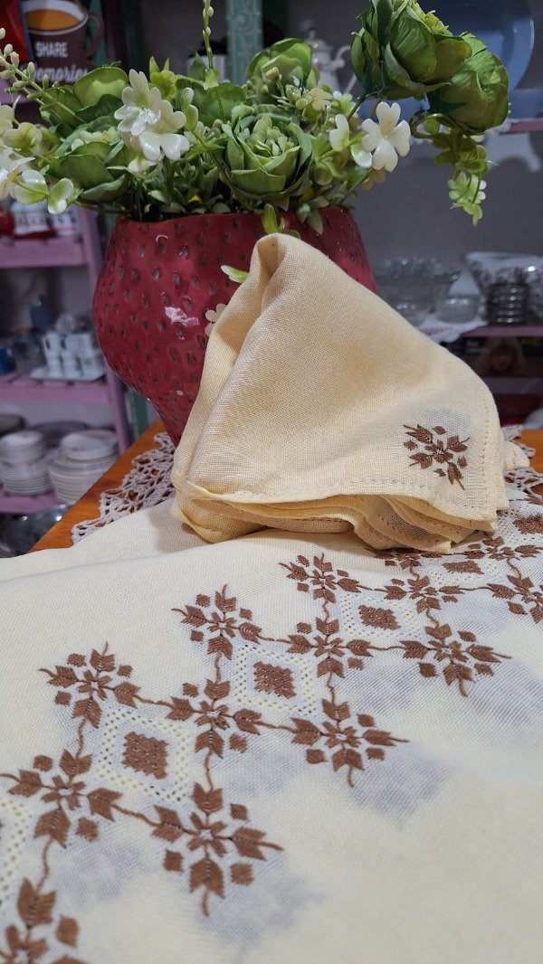 Producto - MANTEL CON SERVILLETAS - 3