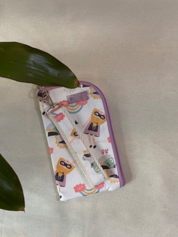 Producto - Sobre-billetera con llavero niña pwg