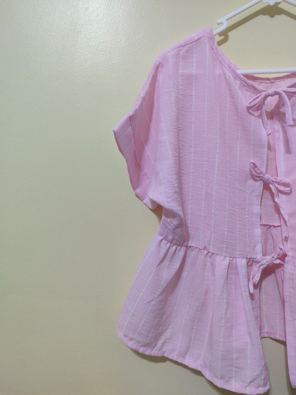Producto - Blusa Rosa a Rayas con Lazos - 1