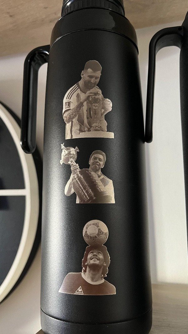 Producto - TERMO MESSI - GALLARDO - MARADONA