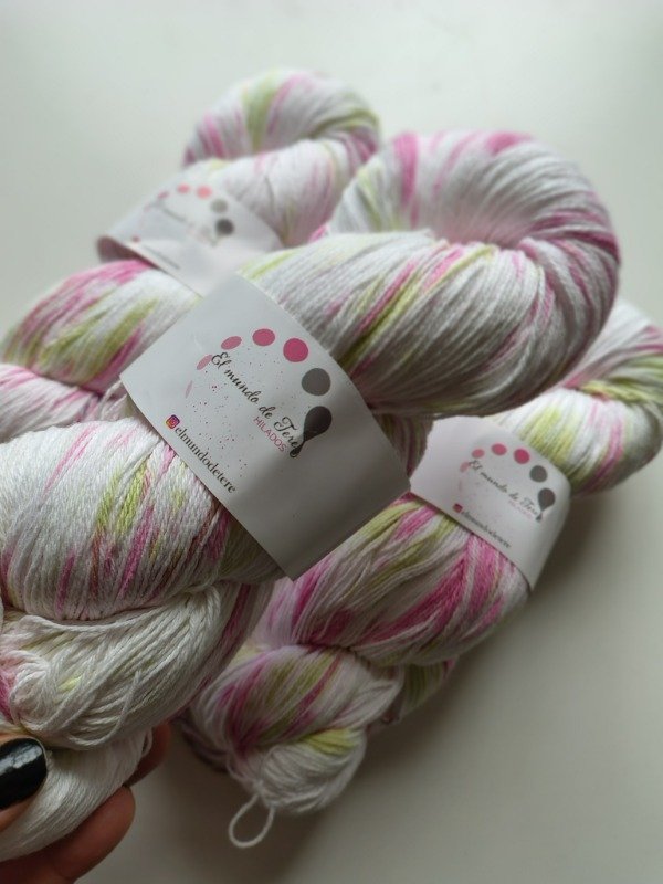 Producto - Limonada de frutilla. Fingering - Hilo de algodón 8-3.