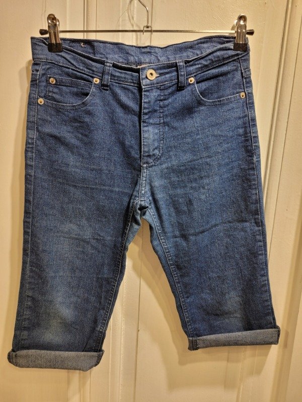 Producto - Bermuda AERONÁUTICA denim azul Talle 16 años - PRECIO: 9X