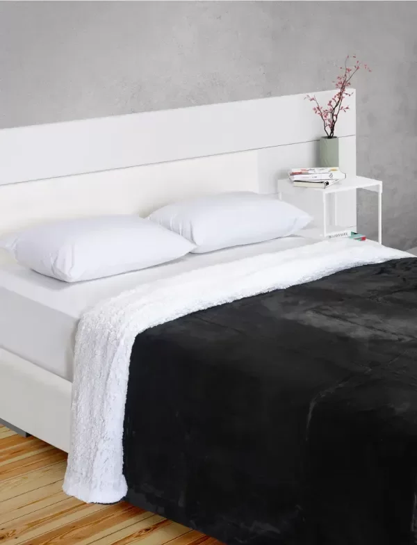 Producto - Frazada Flannel Con Corderito 1 1/2 Plazas