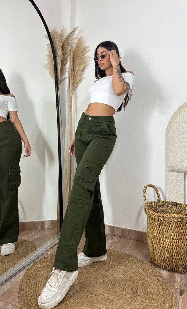 Outfit Mujer Pantalon Verde Militar Outfit Jean Verde Militar