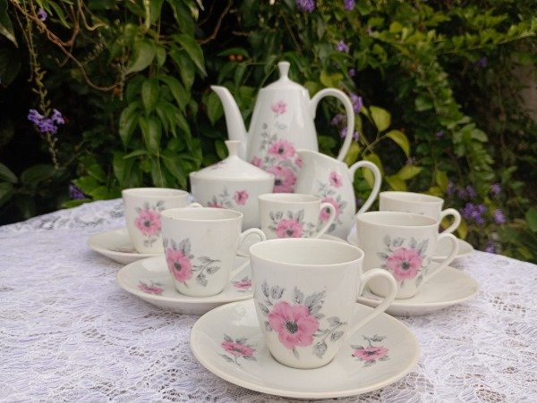 Producto - Juego de café para 6 personas de porcelana Nacional Dresden