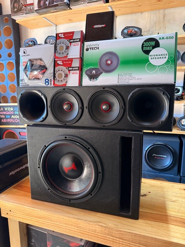 Producto - COMBO SUB 12" DYNA 350RMS + RACK MID 6,5" Y DR BL + POTE 800.4 + CABLES + CAJON