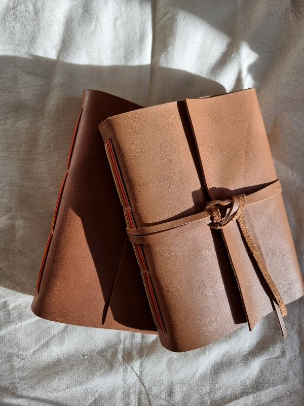 Producto - Bitácora de cuero natural A5