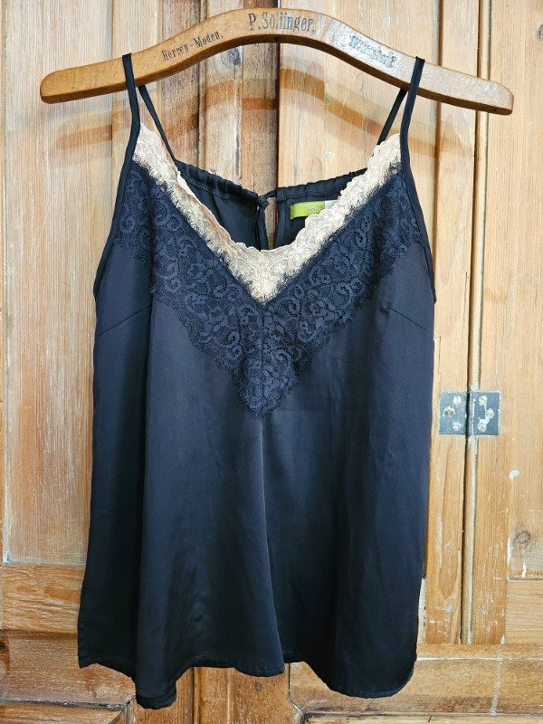 Producto - Musculosa Rapsodia Negra t.S