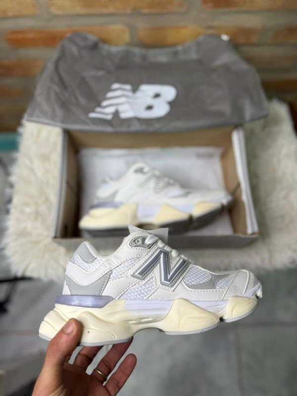 Producto - NEW BALANCE 9060