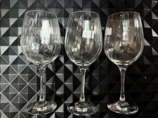 Producto - Copa de vidrio con relieve