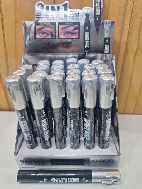 Producto - Delineador negro liquido 2 en 1