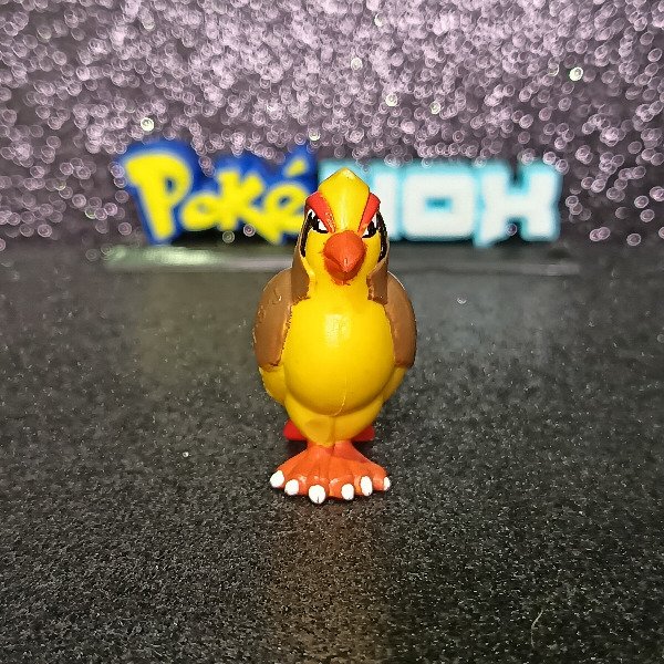 Producto - Pidgeot NINTENDO TOMY