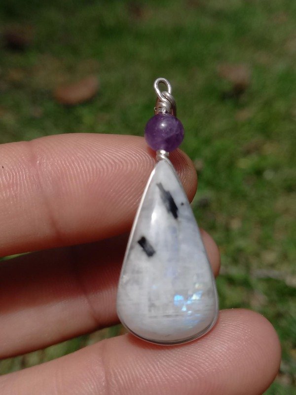 Producto - Piedra Luna con turmalina negra y Cuarzo Amatista