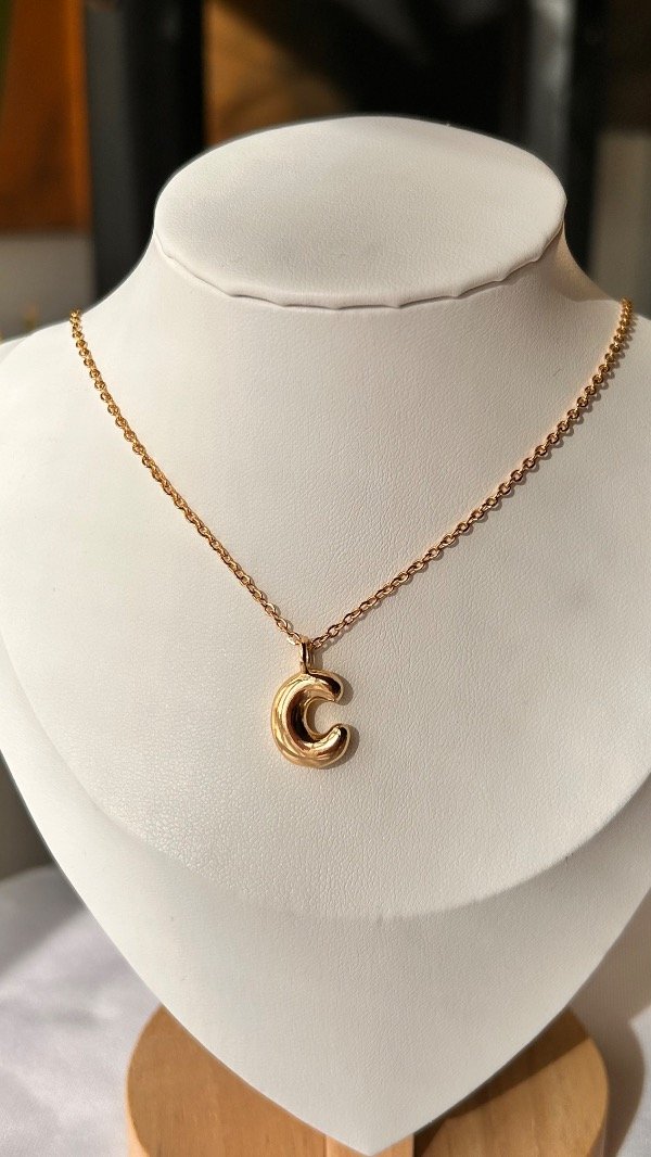 Producto - Collar letra C