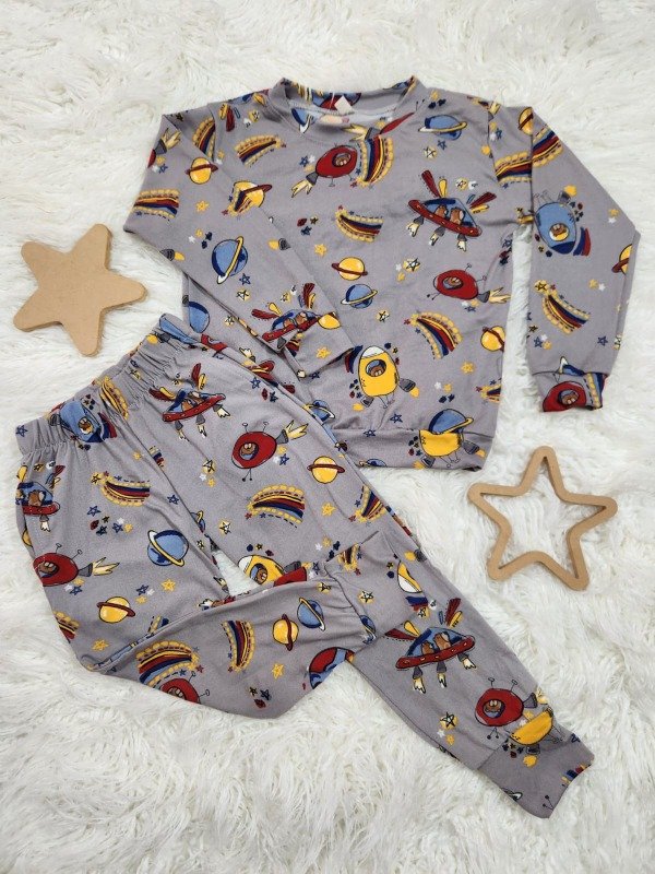 Producto - Pijama Espacio Gris