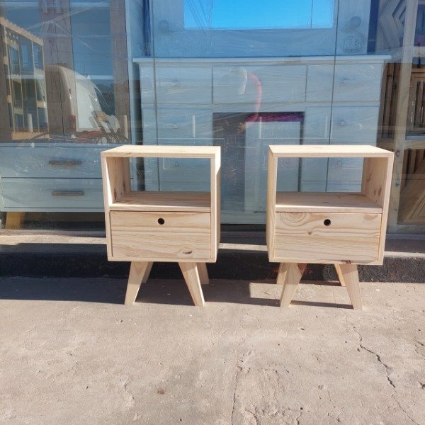 Producto - MESA DE LUZ VINTAGE CON CAJON