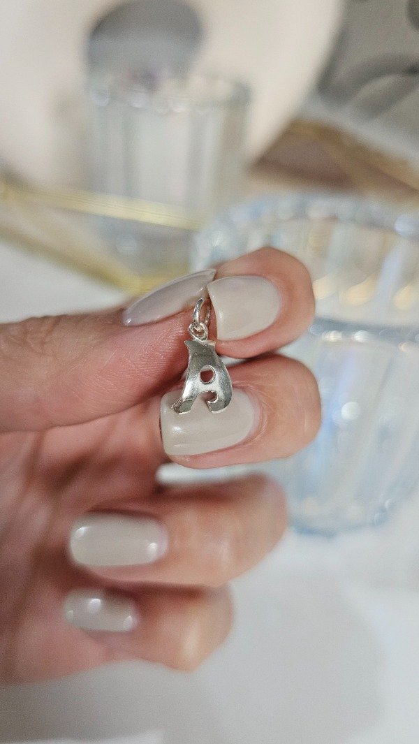 Producto - Dije inicial "A" 1cm. Plata