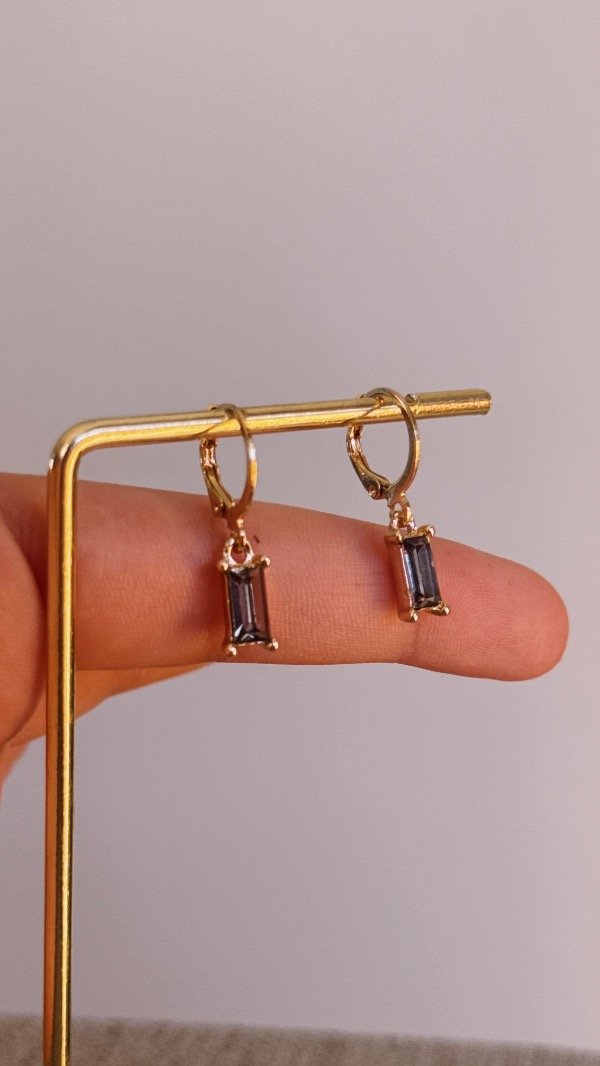 Producto - Aros rectangulares grises