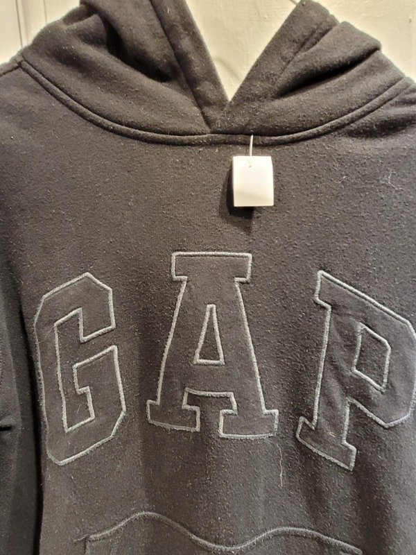 Producto - Buzo GAP hoodie negro Talle 16 años - PRECIO: 50X - 3