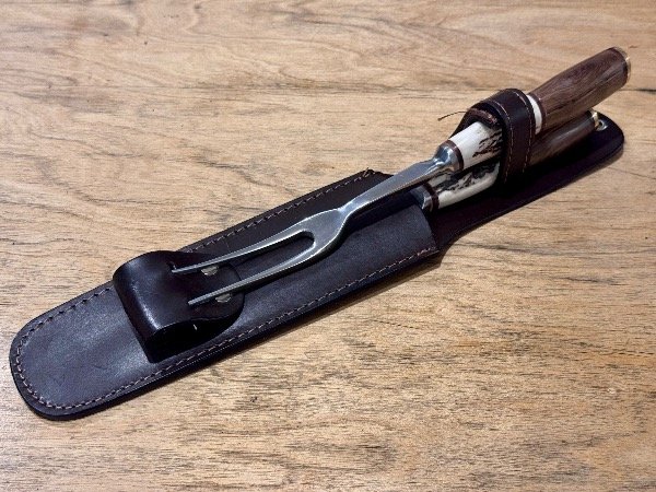 Producto - 268 - Set REFORADO Parrillero Trinchar UNIVERSAL Combinado Ciervo - vaina