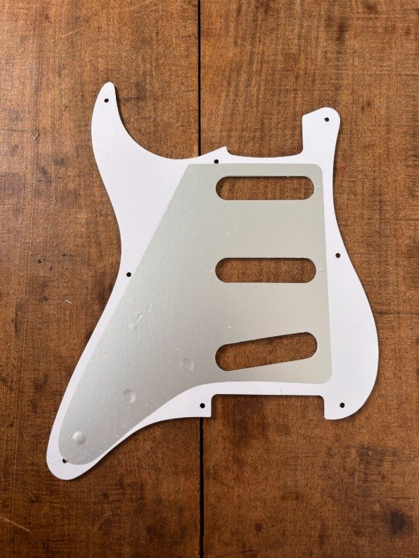 Producto - Pickguard SSS 1 capa 8 agujeros Blanco - 1