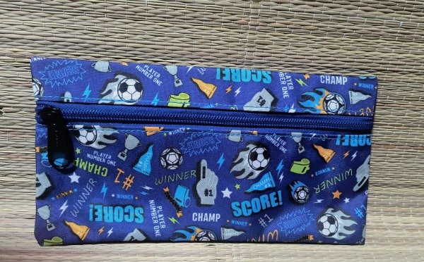 Producto - Cartuchera plana futbol