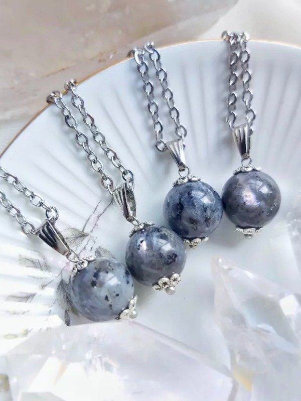 Producto - Collar "Isis" -  Larvikita o Labradorita Noruega (iluminación)