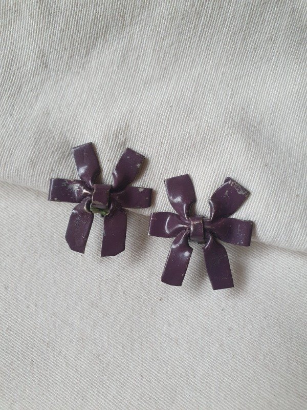 Producto - Aros Clips Moños Violáceos 40s