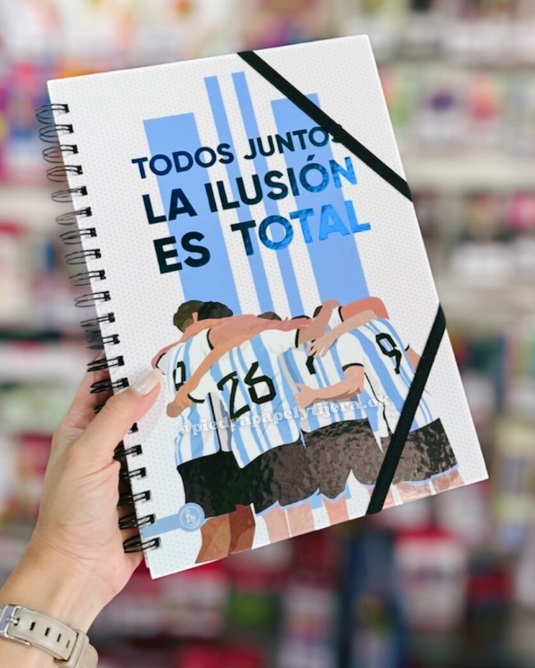 Producto - Cuaderno A4 tapa dura c/elásticos ilusión Argentina