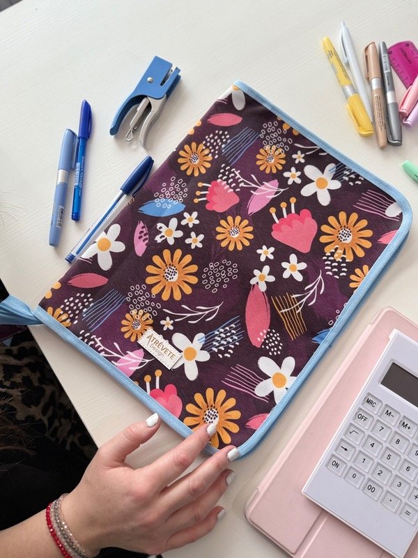 Producto - Organizador A4 - Fondo morado y celeste