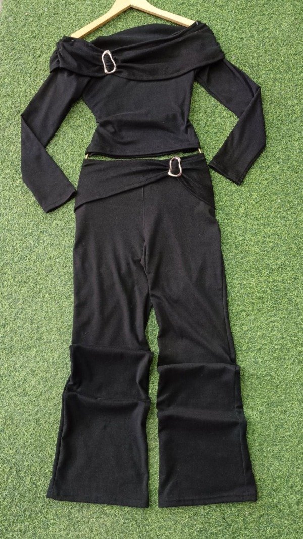 Producto - Conjunto 2 piezas de darlon (sweater cuello bote + pantalón oxford)
