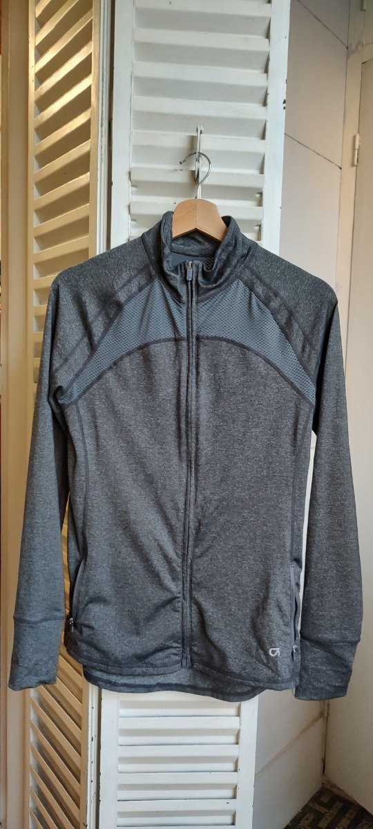 Producto - Campera deportiva, GAP, gris talle S