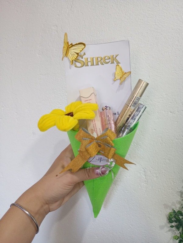 Producto - Ramo de maquillaje Shrek