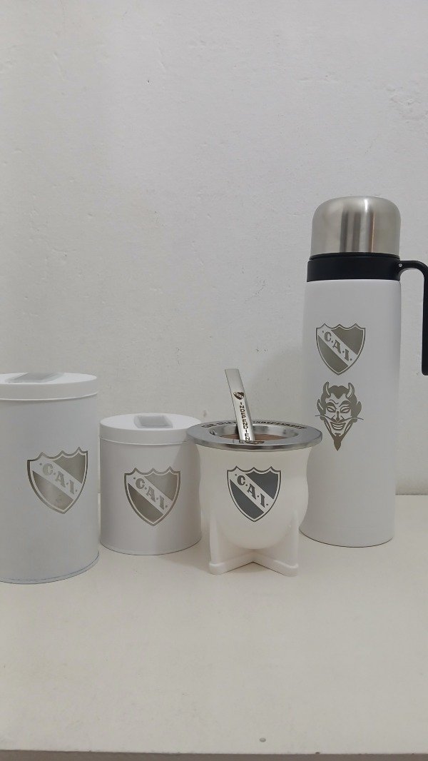 Producto - Set matero CAI grabado - 1