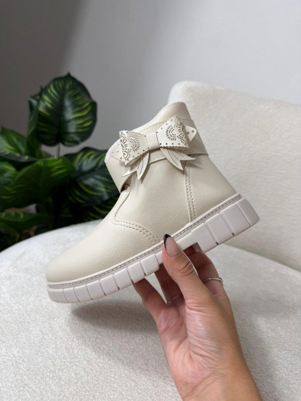Producto - S13 Bota Infantil Moño Beige  29 30 31 SIN CAMBIO