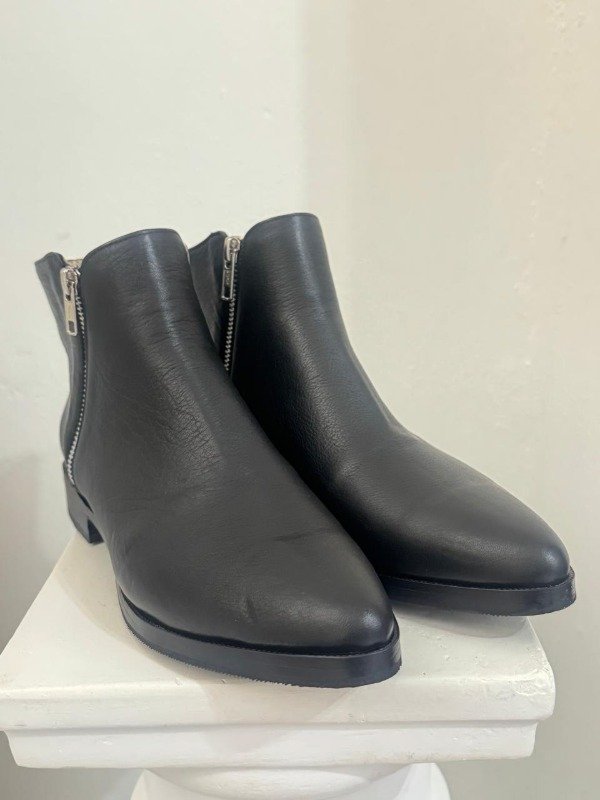Producto - BOTINETAS BONO DE CUERO NEGRO