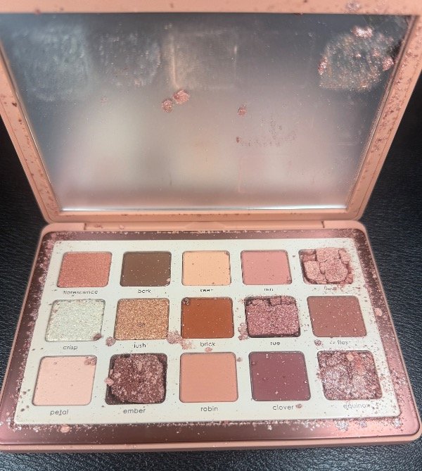 Producto - Natasha Denona In Bloom Eyeshadow Palette (Con Falla - 1)