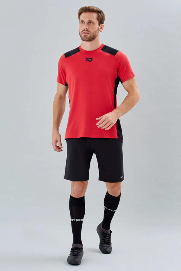Producto - Remera roja detalles negro
