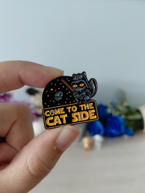 Producto - Pin metalizado - "Come to the cat side" Parodia a Star Wars #1214