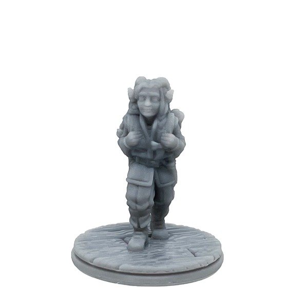Producto - #771 A - Tiefling Niña Aventurera - OUTLET