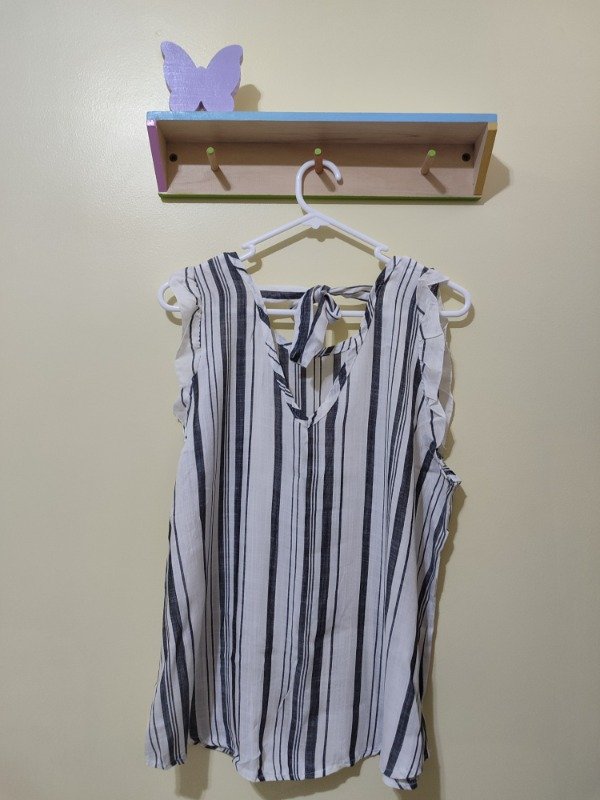 Producto - Blusa Blanca con Rayas Grises - 3