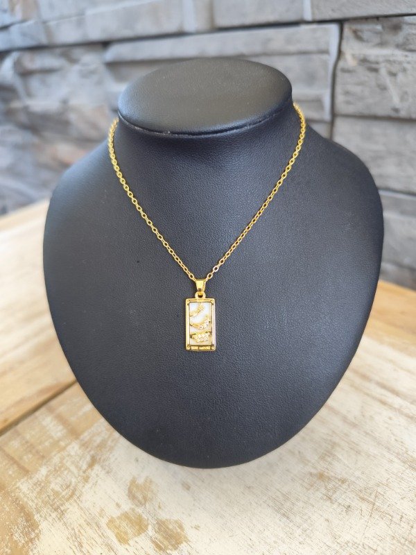 Producto - Collar carta tartot. Modelo 1. Acero dorado.