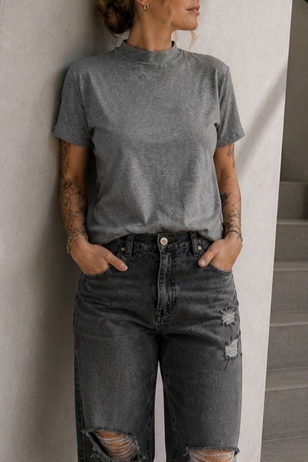 Producto - POLERA LINDA GRIS