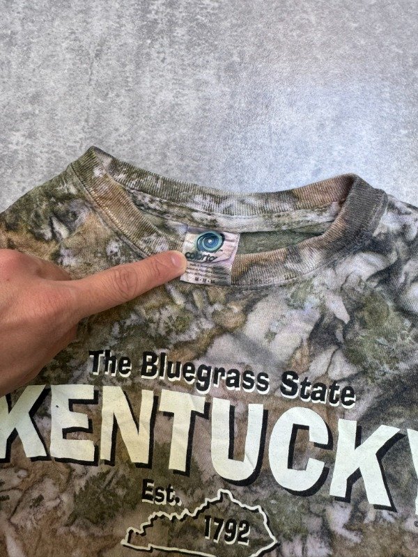 Producto - Remera Realtree x Kentucky Vtg 90s T.M/S - 2