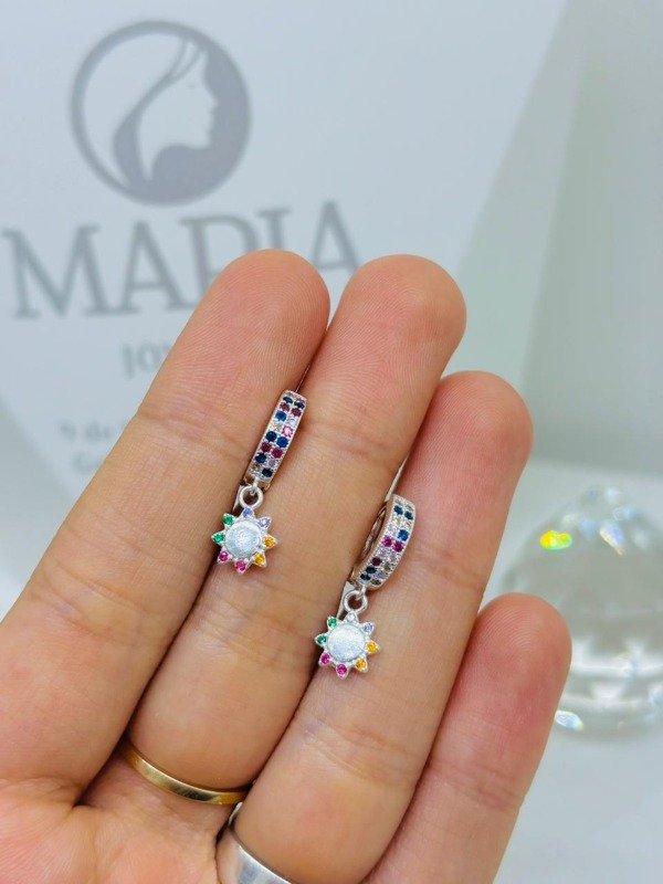 Producto - HUGGIES DOBLE CIRCONIA GIRASOL PLATA 925