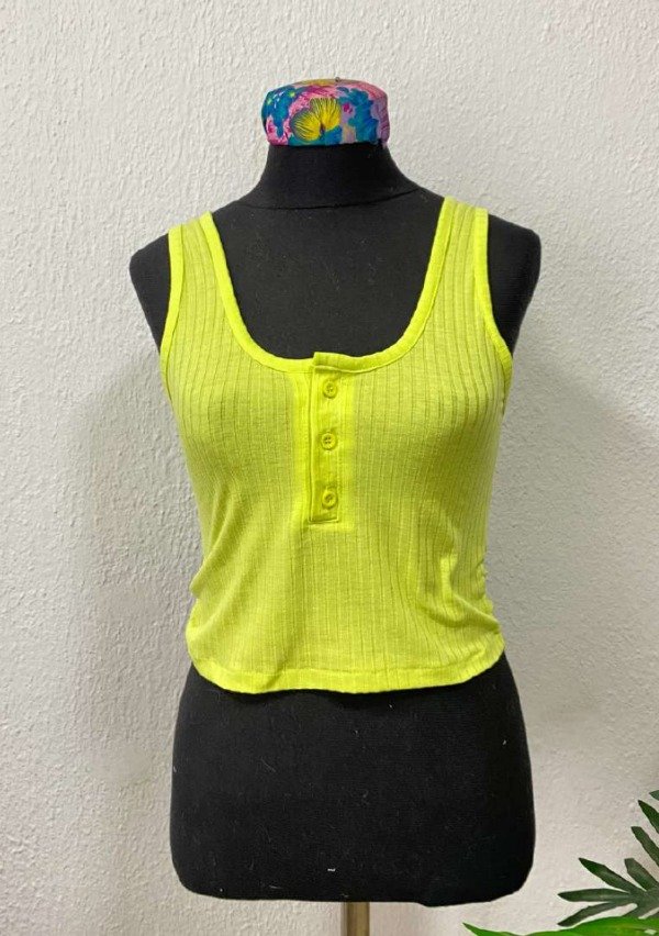 Producto - MUSCULOSA CON ABOTONADURA + INSTRUCTIVO
