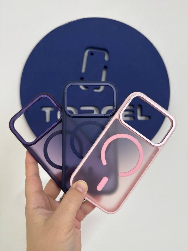 Producto - FUNDA CROMADA ESMERILADA MAGSAFE IPHONE 17 PRO