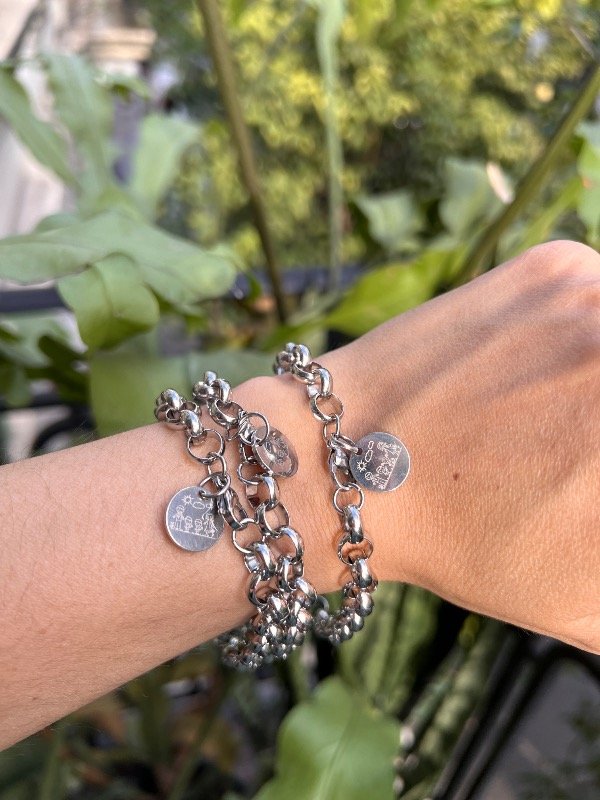 Producto - Pulsera rolo de acero dije familia nena y nene